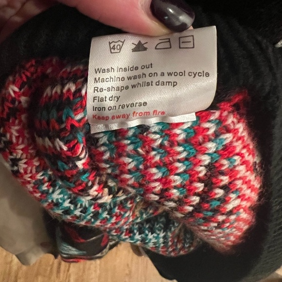 Women’s Reindeer Knit Christmas Sweater Size XL - Picture 5 of 5